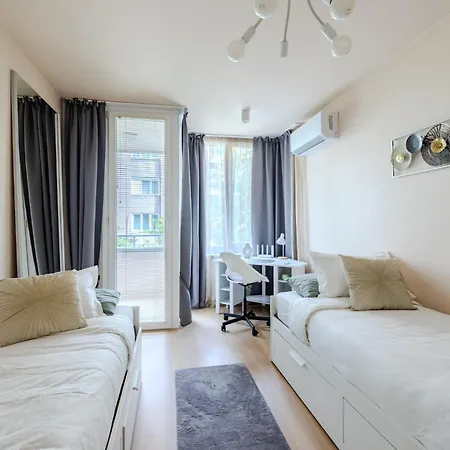 Dimora Serenity, 2bdr , Ndk, Garage & Parking * Sofia