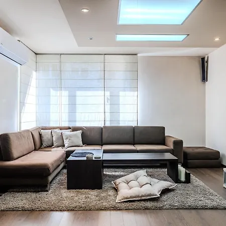 Dimora Serenity, 2bdr , Ndk, Garage & Parking * Sofia